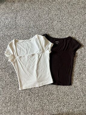 Women’s Scoop Neck Tee — Brown and White